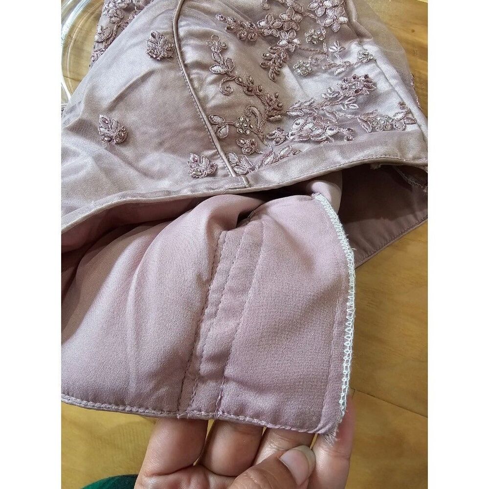 Elegant Women's Lehenga in Dusty Rose with Intricate Embroidery - Picture 11 of 12